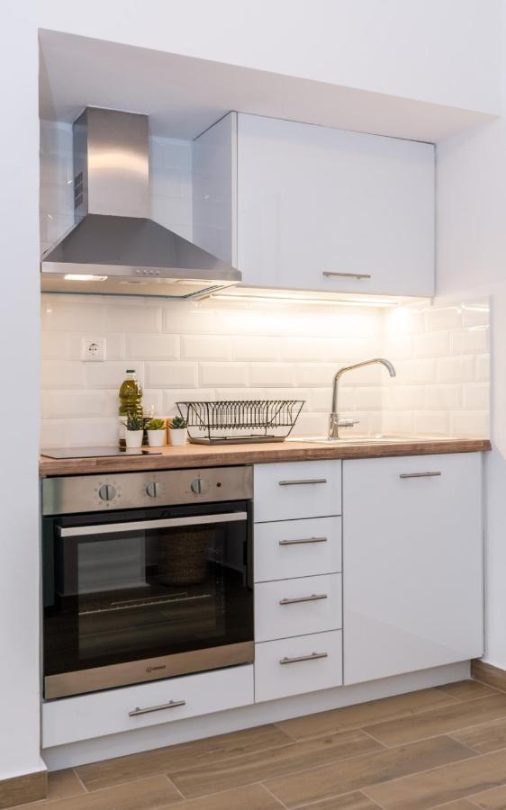 Wide Comfy Studio Apartment Centrally Located In Thissio Atina Dış mekan fotoğraf